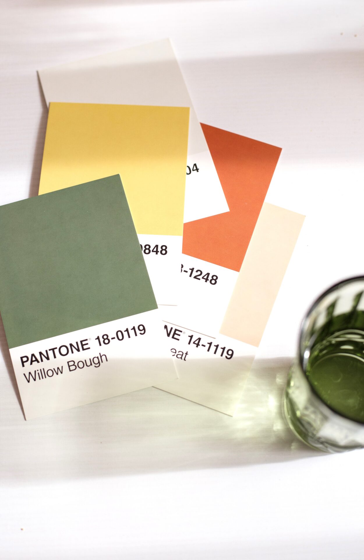 Sävymallit -Sisustuskonsultaatiossa autan vaikkapa oikean värisävyn valinnassa.